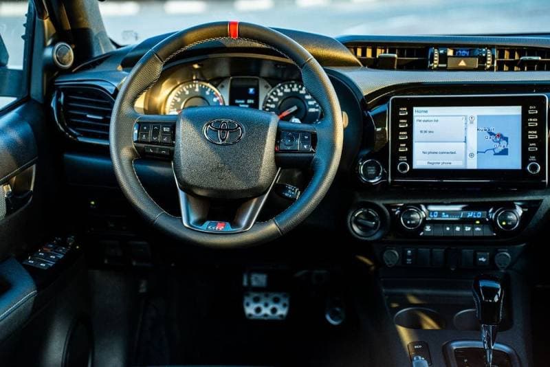 2026 Toyota Hilux ADVENTURE thumbnail 7