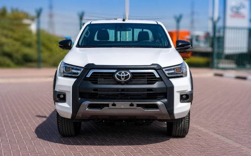 2026 Toyota Hilux ADVENTURE thumbnail 2