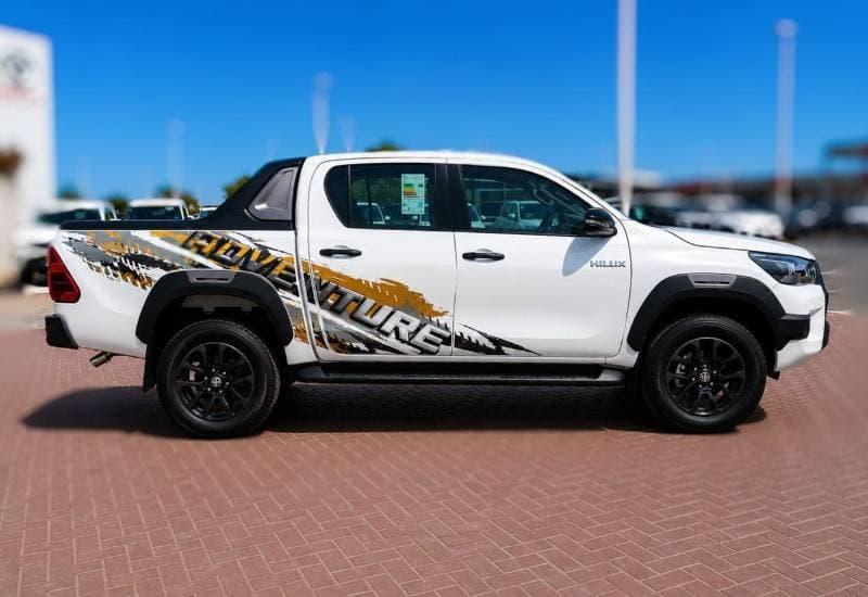 2026 Toyota Hilux ADVENTURE thumbnail 3