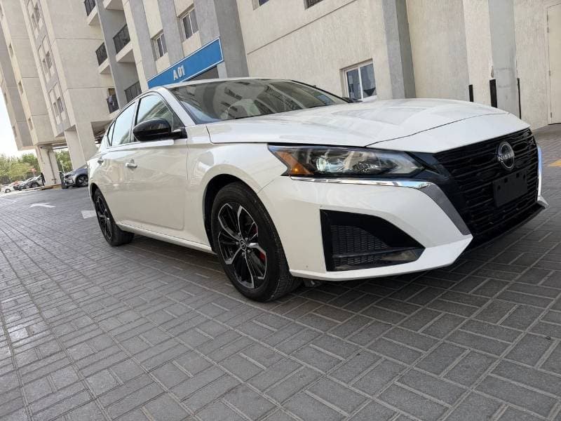 2024 Nissan Altima S thumbnail 8