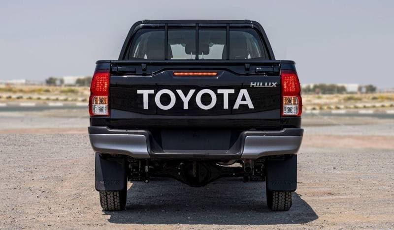 2026 Toyota Hilux DLX thumbnail 7