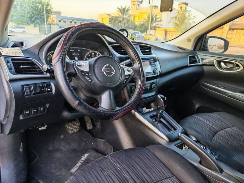 2017 Nissan Sentra S thumbnail 3