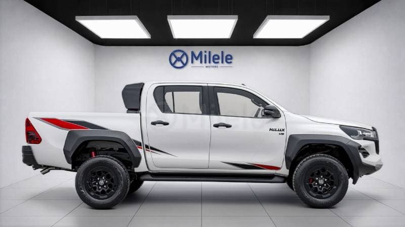 2026 Toyota Hilux GR SPORT thumbnail 5