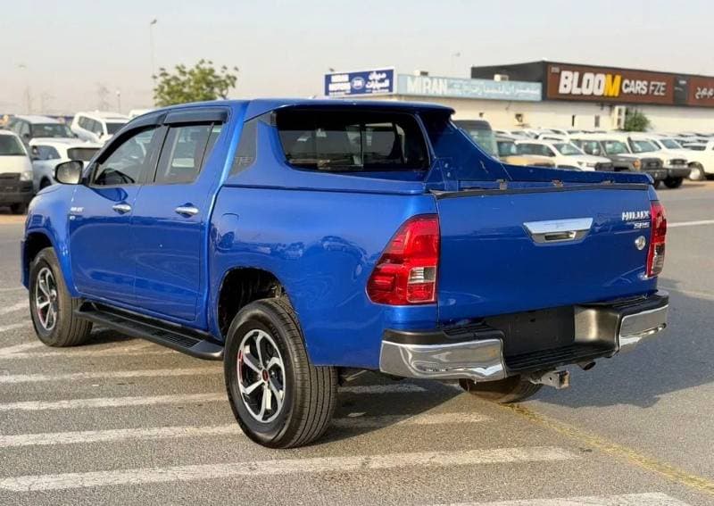 2018 Toyota Hilux TRD thumbnail 5