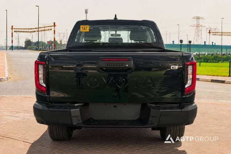 2026 Toyota Hilux DX thumbnail 4