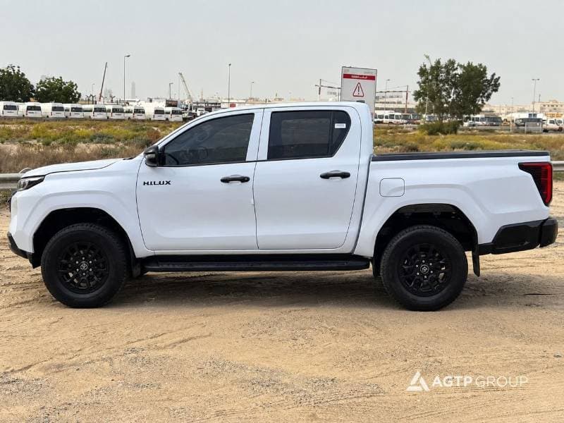 2026 Toyota Hilux DX thumbnail 3