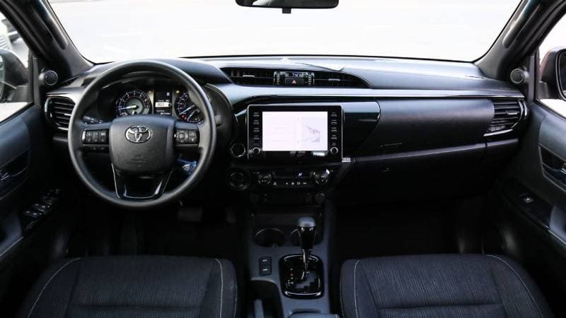 2026 Toyota Hilux ADVENTURE thumbnail 6