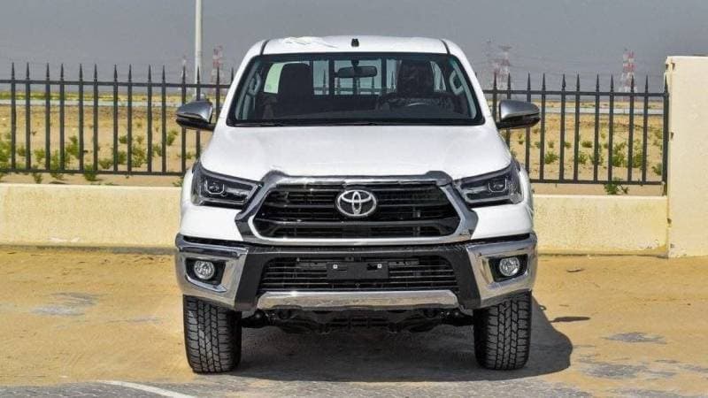 2024 Toyota Hilux SGLX thumbnail 5