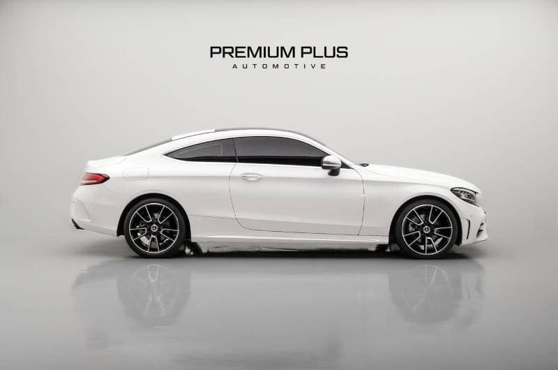 2022 Mercedes Benz C200 AMG thumbnail 4