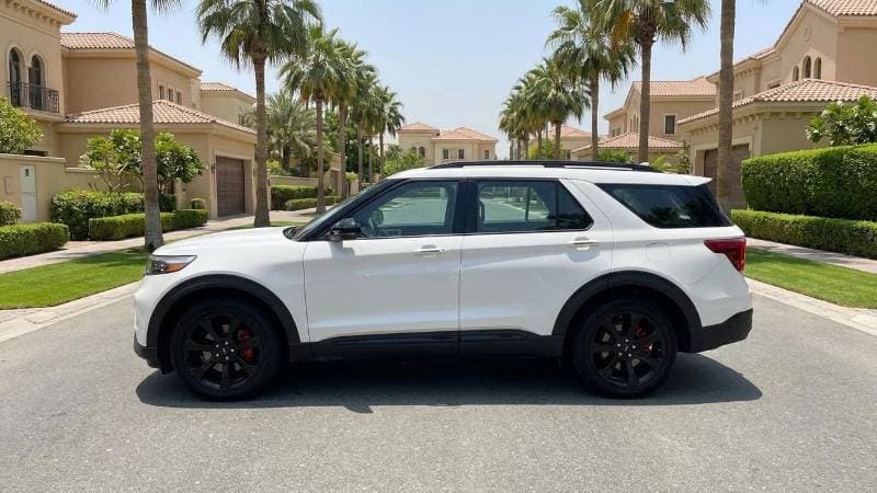 2022 Ford Explorer ST thumbnail 3