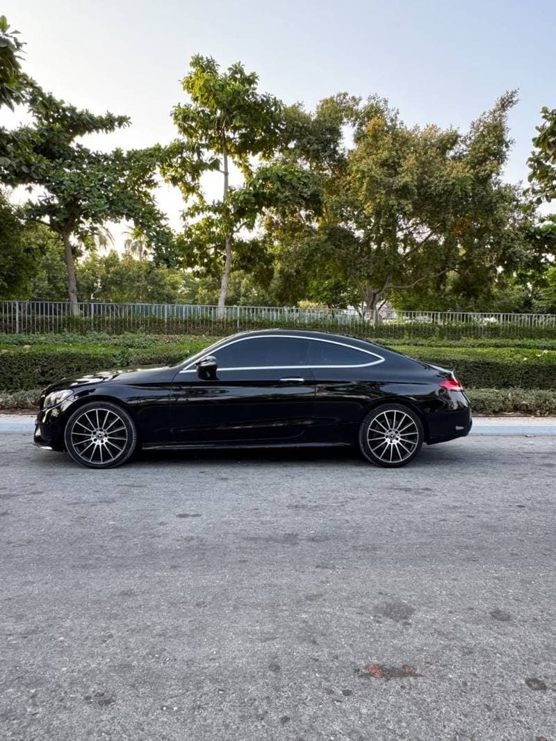 2018 Mercedes Benz C200 AMG thumbnail 5