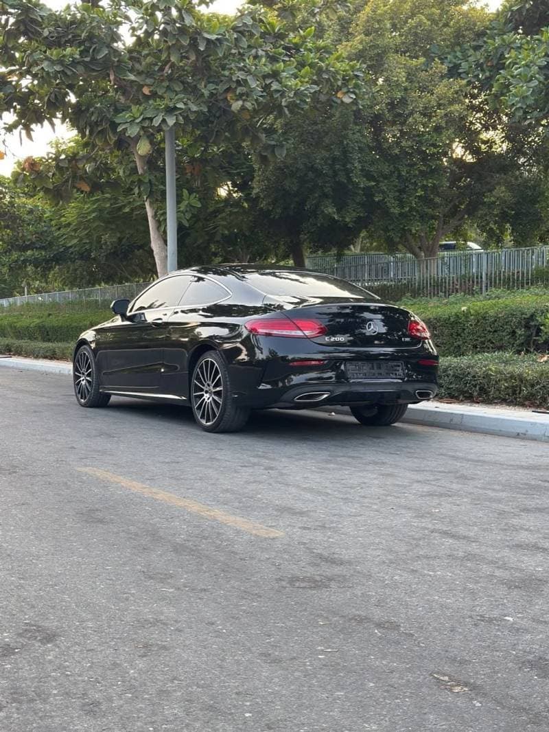 2018 Mercedes Benz C200 AMG thumbnail 4