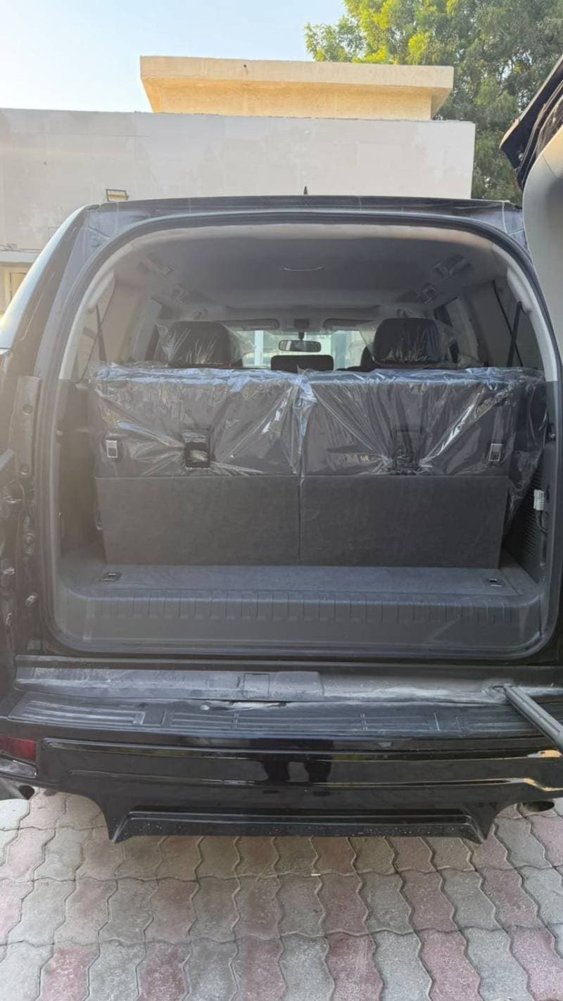 2022 Toyota Prado VX L thumbnail 6