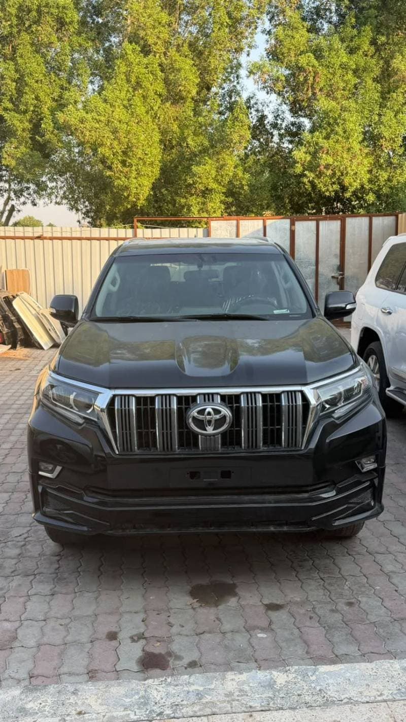 2022 Toyota Prado VX L thumbnail 2