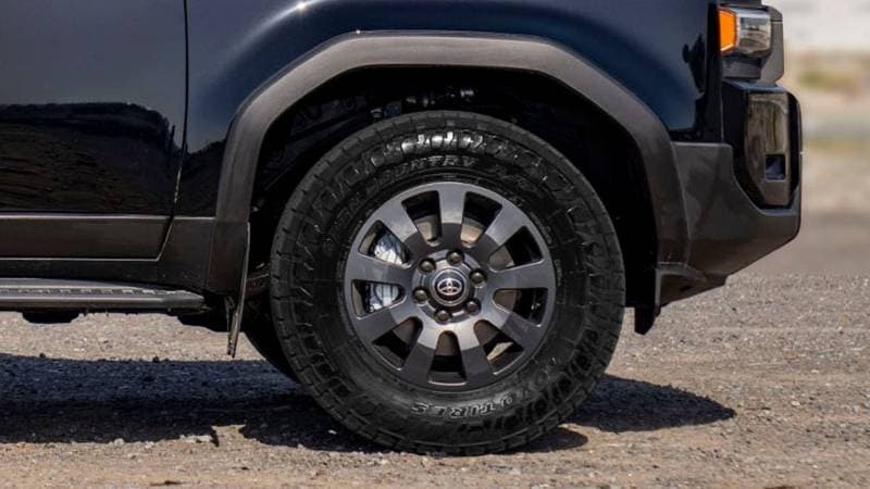 2026 Toyota Prado VXR thumbnail 4
