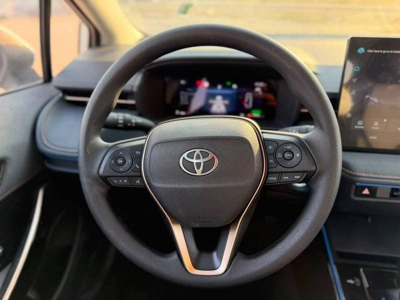 2026 Toyota Corolla XLI HEV thumbnail 8