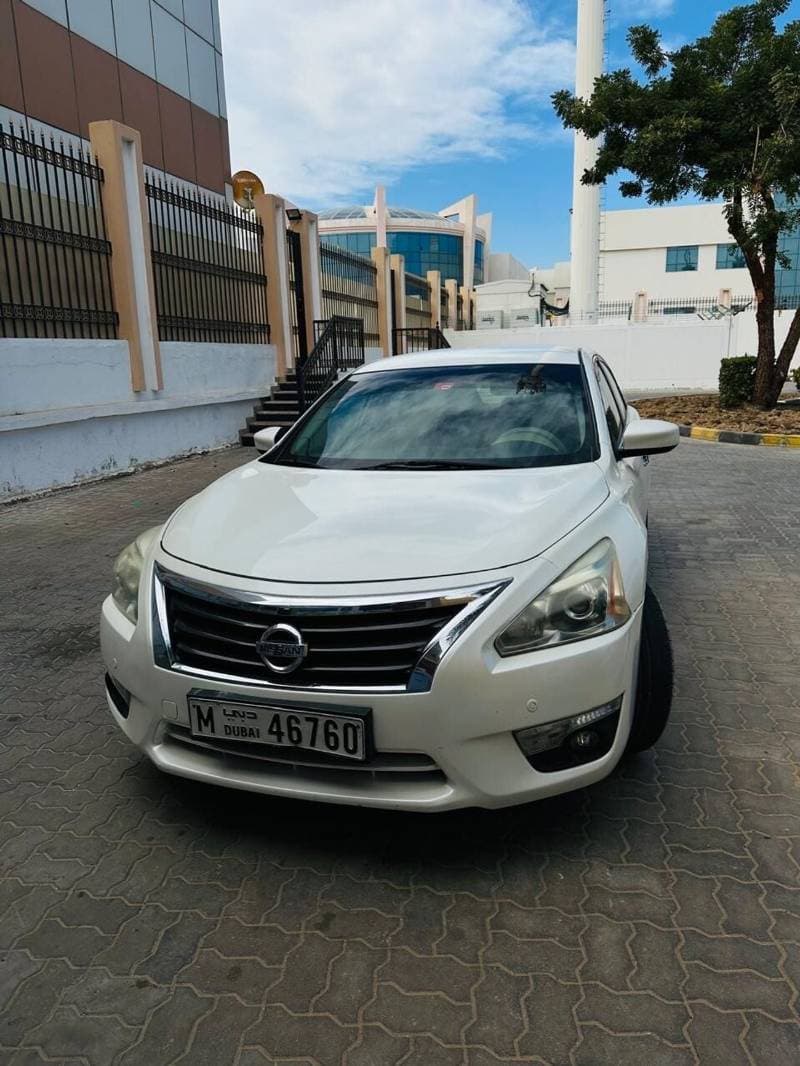 2013 Nissan Altima SV thumbnail 4