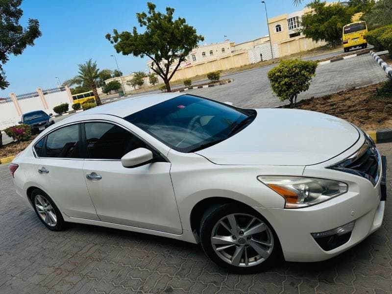 2013 Nissan Altima SV thumbnail 5