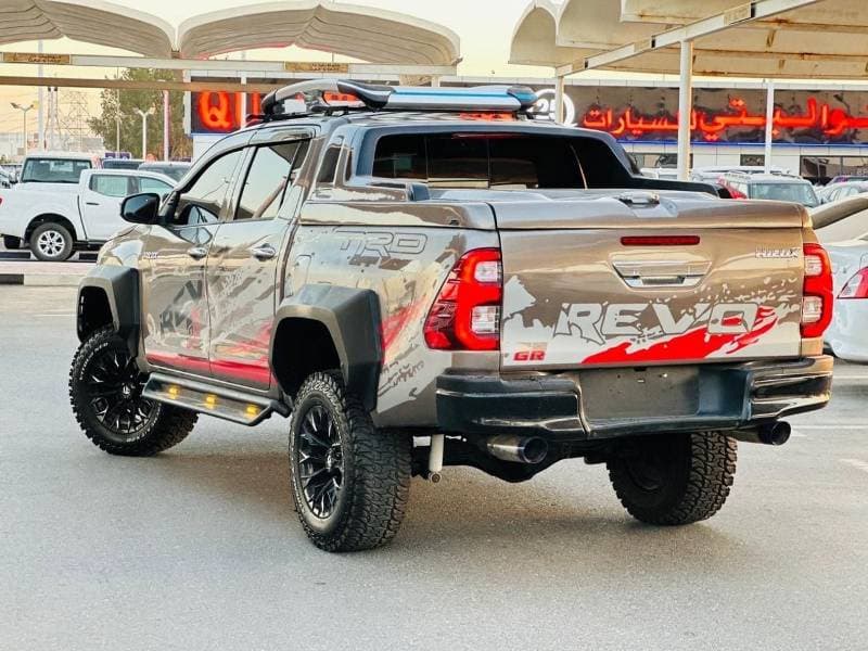 2020 Toyota Hilux ADVENTURE thumbnail 3