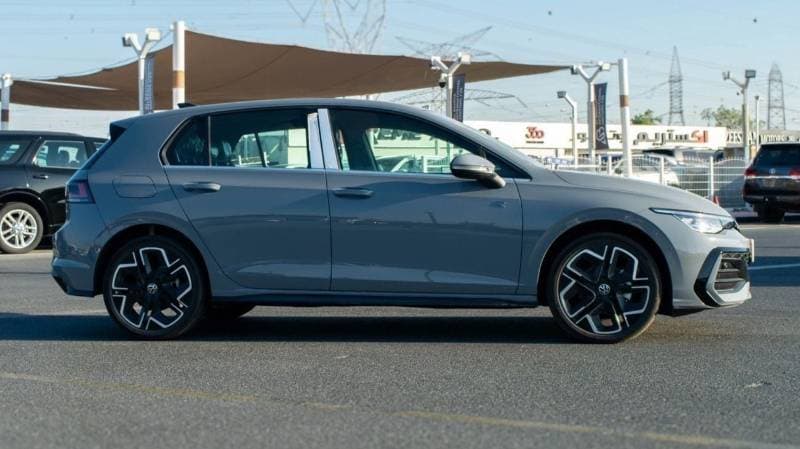 2025 Volkswagen Golf R TOPLINE thumbnail 3