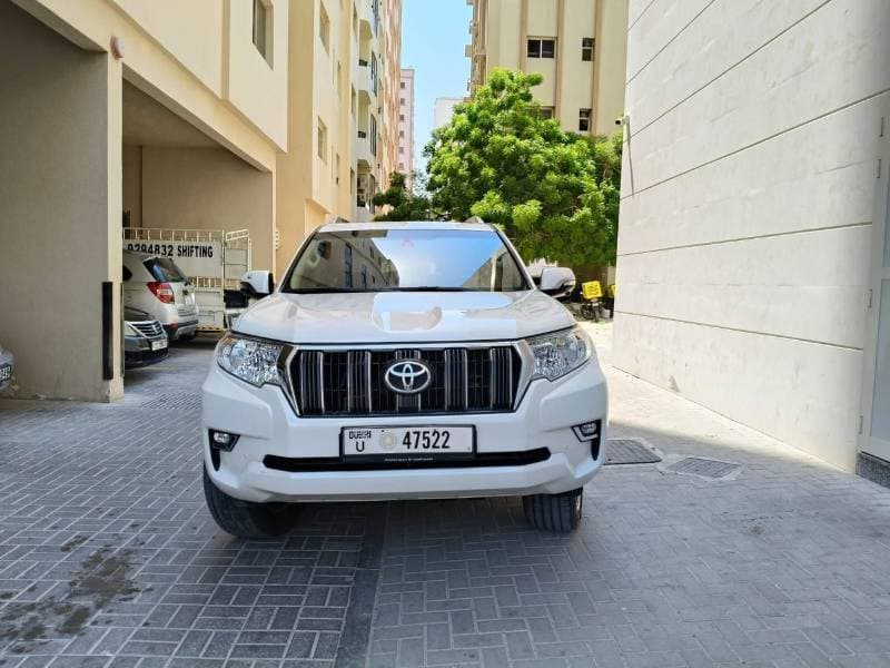 2018 Toyota Prado GXR thumbnail 2
