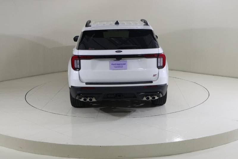 2025 Ford Explorer ST thumbnail 5