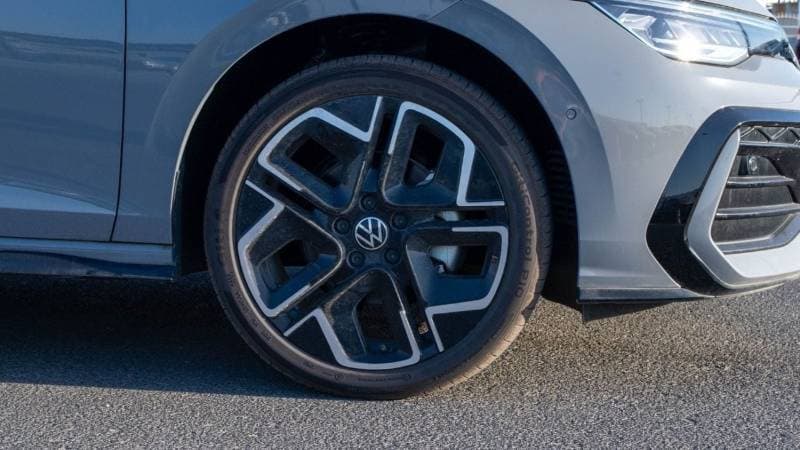 2025 Volkswagen Golf R TOPLINE thumbnail 8