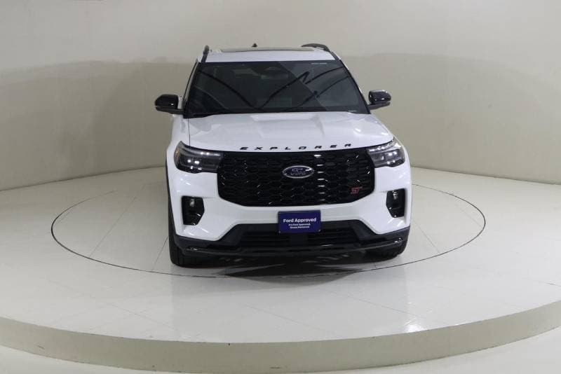 2025 Ford Explorer ST thumbnail 6