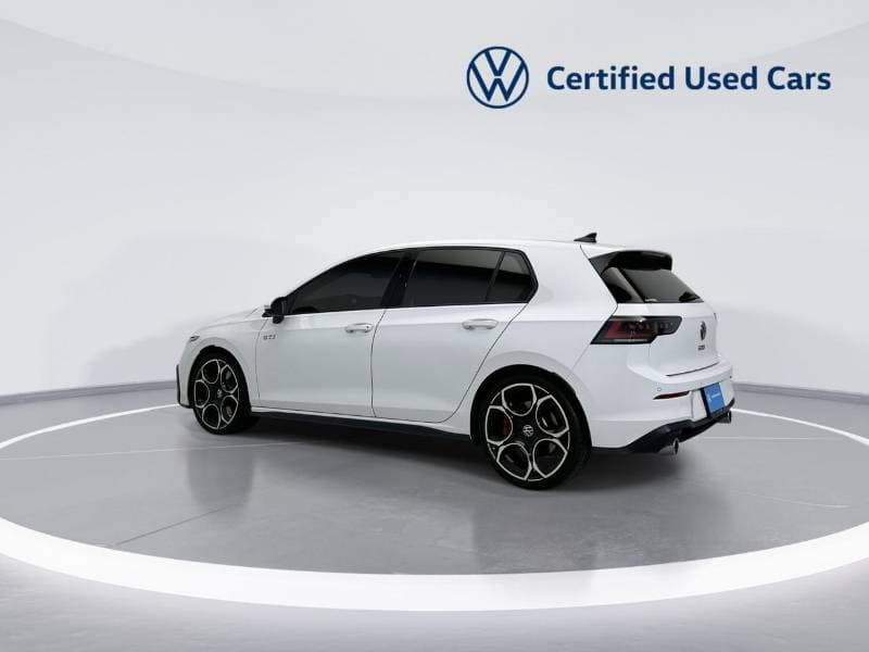 2025 Volkswagen Golf GTI thumbnail 5