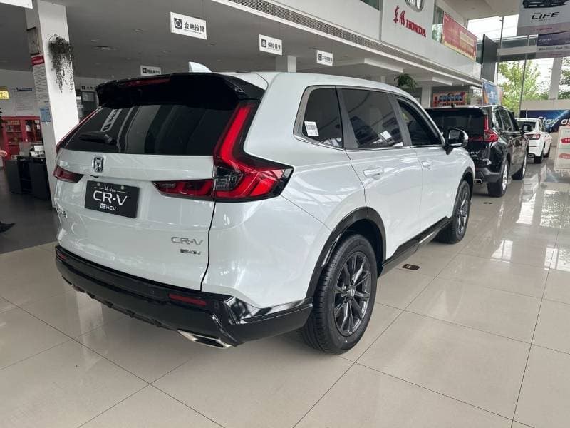 2025 Honda CR V thumbnail 3