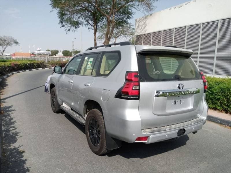 2023 Toyota Prado VX thumbnail 4