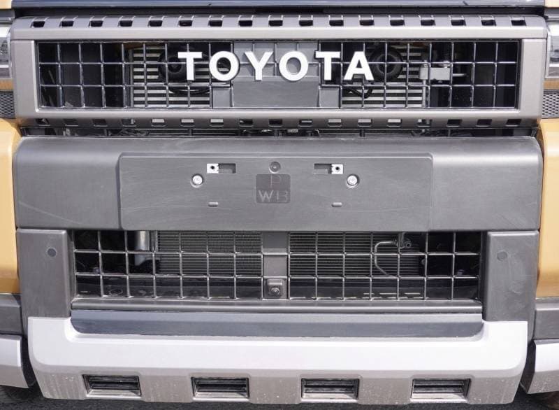 2025 Toyota Prado VXR thumbnail 7