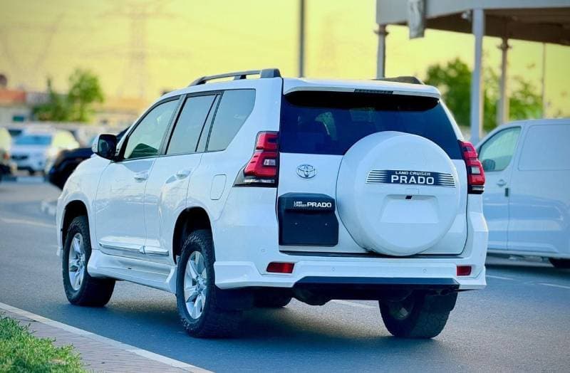 2020 Toyota Prado thumbnail 5