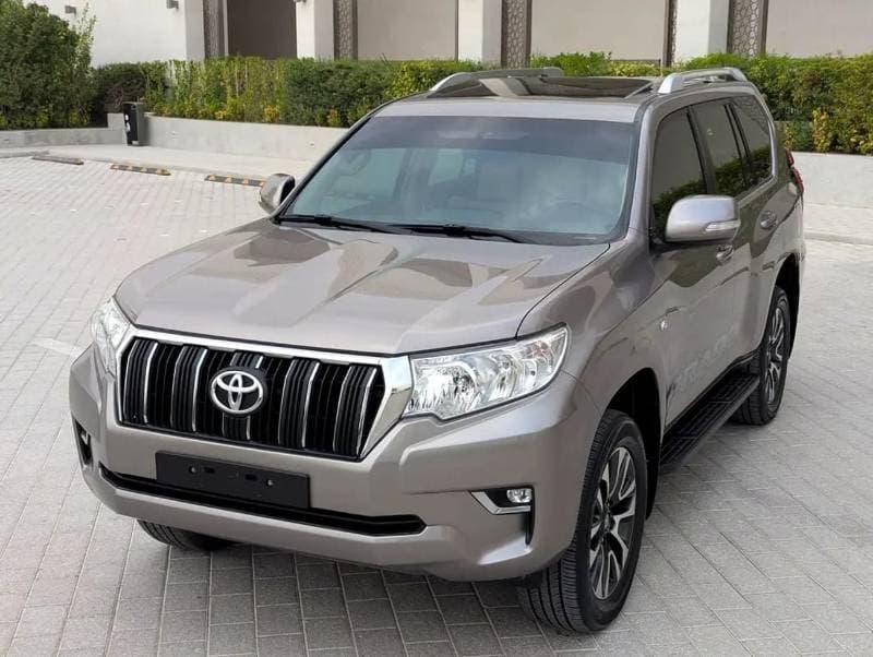 2022 Toyota Prado TX L thumbnail 2
