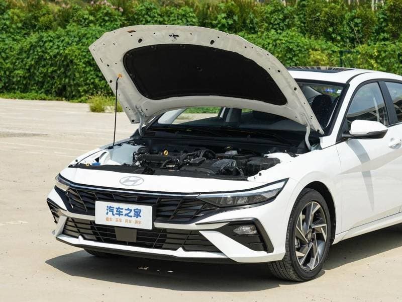 2026 Hyundai Elantra COMFORT thumbnail 7