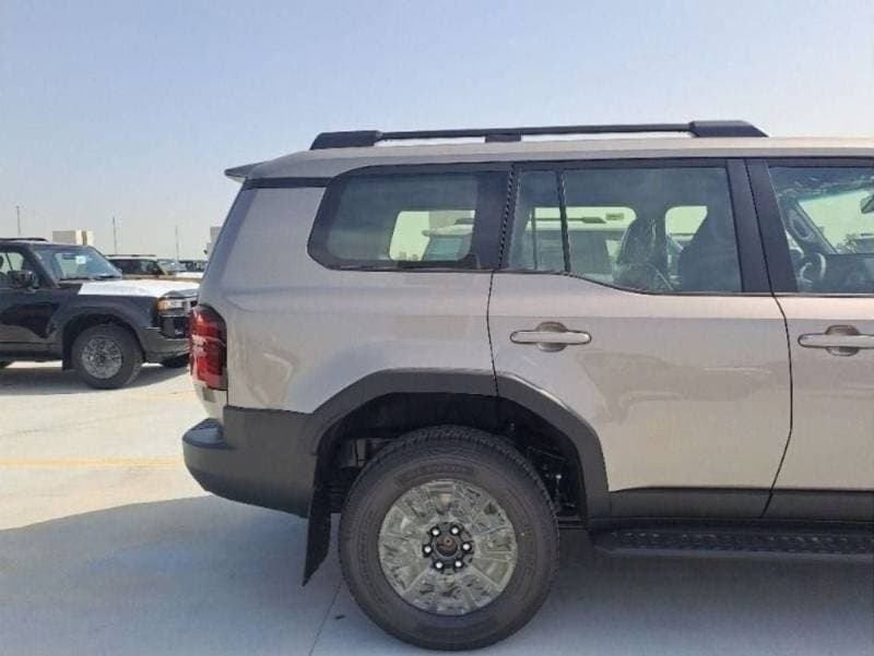 2025 Toyota Prado TXL1 thumbnail 5