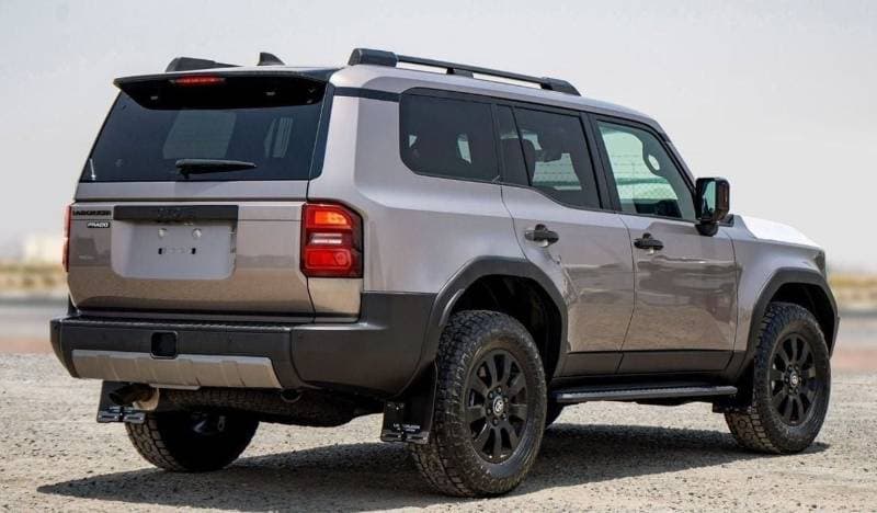 2025 Toyota Prado GXR thumbnail 4