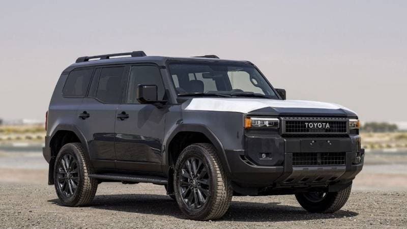 2025 Toyota Prado VXR thumbnail 2