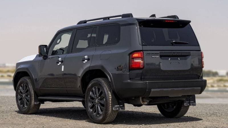 2025 Toyota Prado VXR thumbnail 3