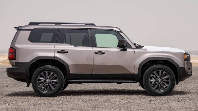 2025 Toyota Prado VXR thumbnail 4