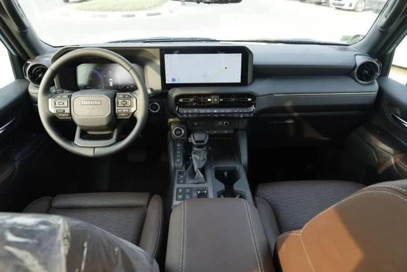 2025 Toyota Prado VXR thumbnail 6