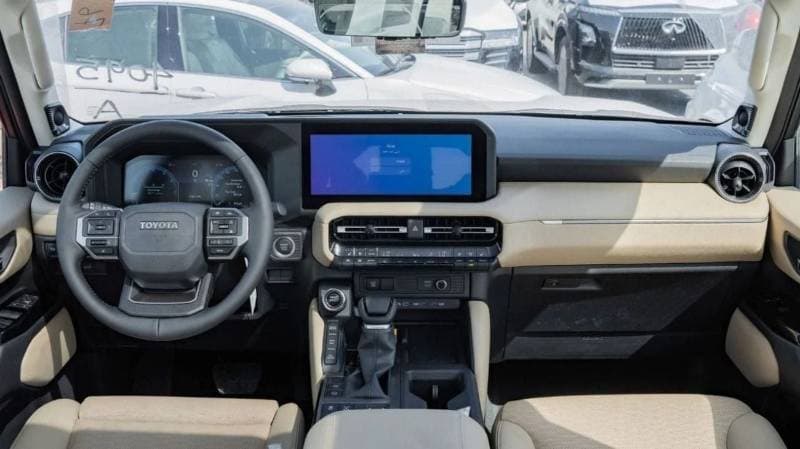 2025 Toyota Prado VXR thumbnail 8