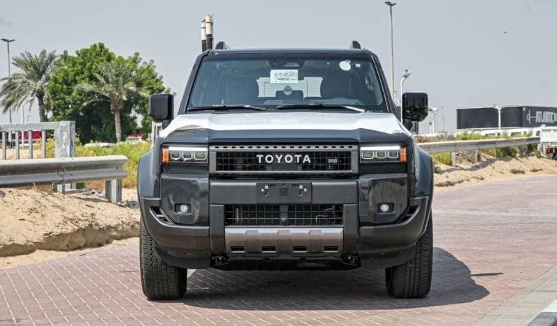 2025 Toyota Prado VXR thumbnail 3