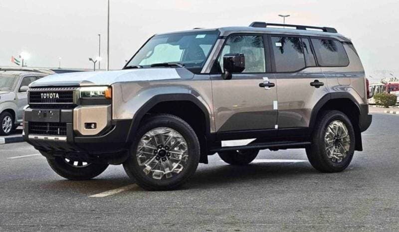 2025 Toyota Prado VXR thumbnail 3