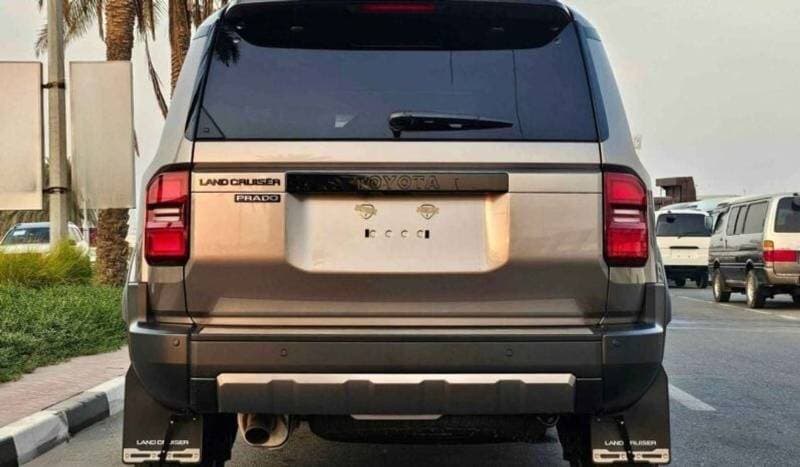 2025 Toyota Prado VXR thumbnail 4