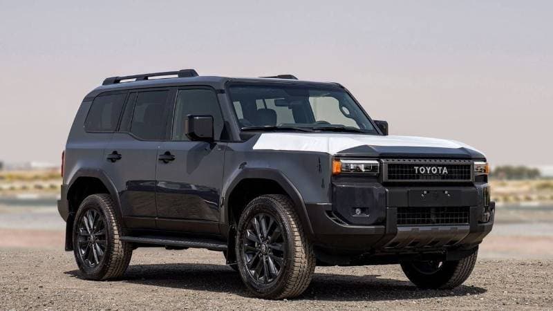 2025 Toyota Prado VXR thumbnail 2
