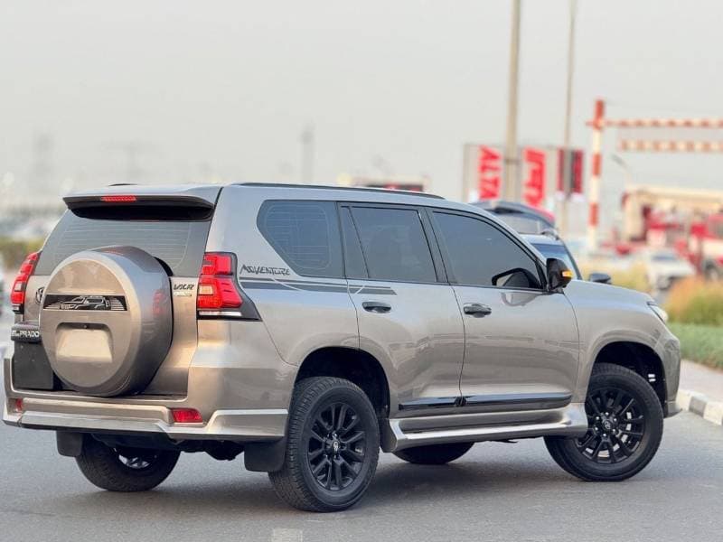 2018 Toyota Prado VXR thumbnail 6