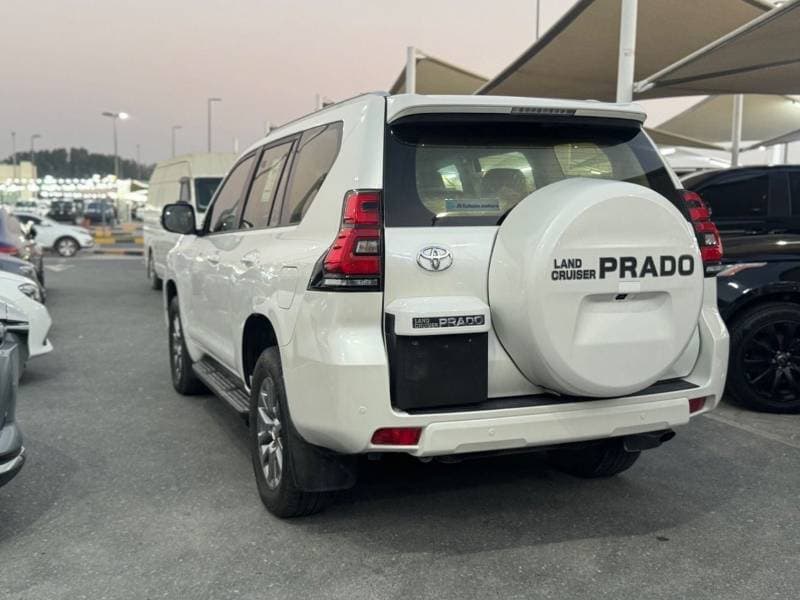 2019 Toyota Prado GXR thumbnail 8