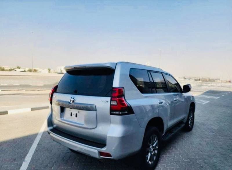 2019 Toyota Prado VXR thumbnail 3
