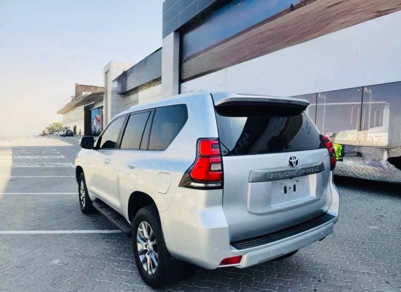 2019 Toyota Prado VXR thumbnail 8